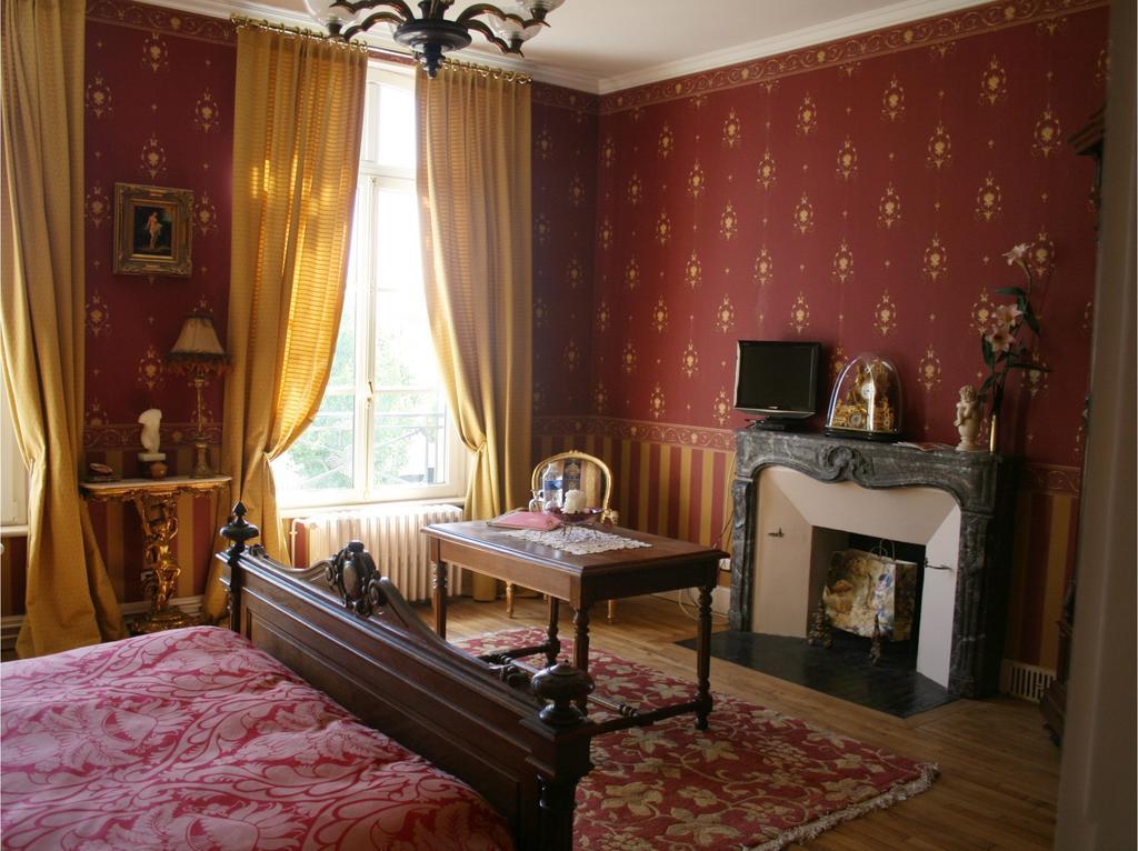 Chateau Du Clos Mortier Сен-Дізьє Номер фото